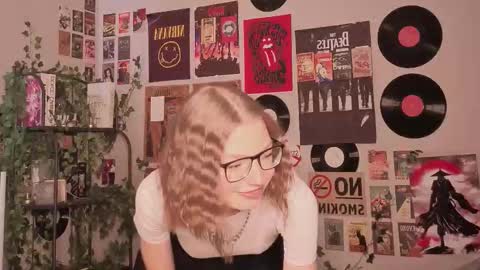 Lisa online show from 01/11/26, 09:03