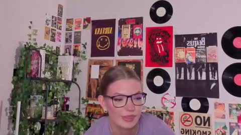 Lisa online show from 01/19/26, 09:13