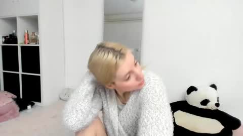 Kenzie online show from 03/08/26, 02:54