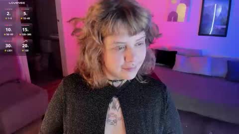 Kenzie online show from 09/29/25, 04:06