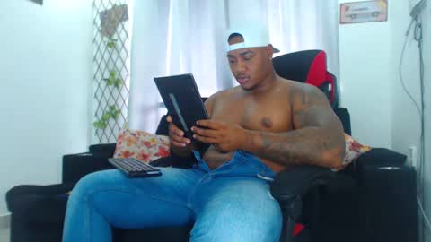 Snapshot of kerlinn2711 chatting on 12/11/24, 07:46 dany wolf002 online show from 12/11/24, 07:46