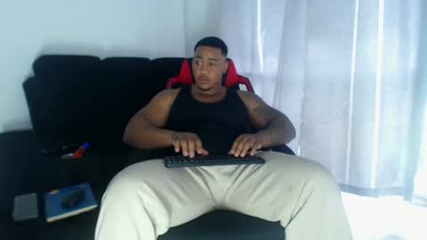 Snapshot of kerlinn2711 chatting on 03/02/25, 09:11 dany wolf002 online show from 03/02/25, 09:11