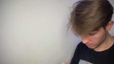 Kero online show from 10/19/25, 07:47