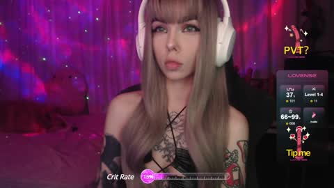 Snapshot of kerry_kirk chatting on 12/14/24, 05:47 Kerry online show from 12/14/24, 05:47