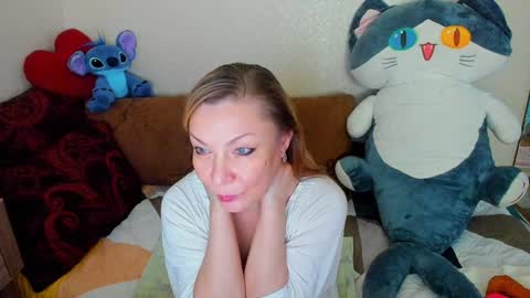 Snapshot of kerryblarex chatting on 01/12/25, 12:55 Kerry online show from 01/12/25, 12:55