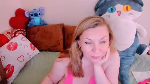 Snapshot of kerryblarex chatting on 10/10/25, 12:15 Kerry online show from 10/10/25, 12:15