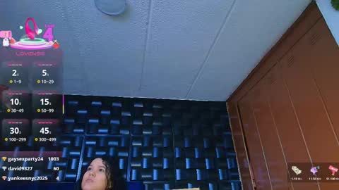 Snapshot of kesha_rosse_ chatting on 11/04/25, 05:17 KESHA online show from 11/04/25, 05:17