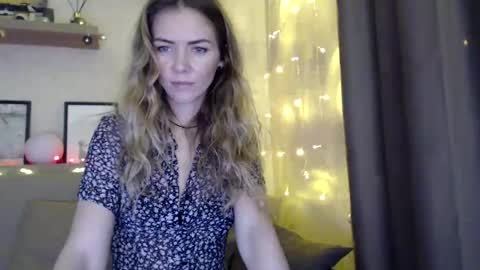 Snapshot of kessiecage chatting on 12/18/24, 11:40 kessiecage online show from 12/18/24, 11:40