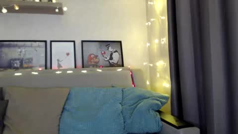 Snapshot of kessiecage chatting on 12/22/24, 08:03 kessiecage online show from 12/22/24, 08:03