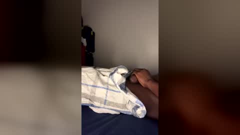 Snapshot of kessluvalll chatting on 07/26/26, 01:25 Koolme online show from 07/26/26, 01:25