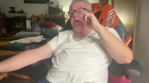 kev92569 online show from 12/20/24, 01:47