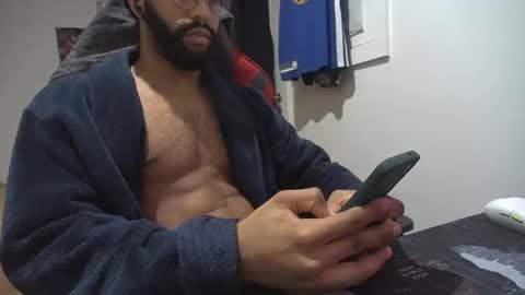 kevi4 online show from 01/12/25, 05:03