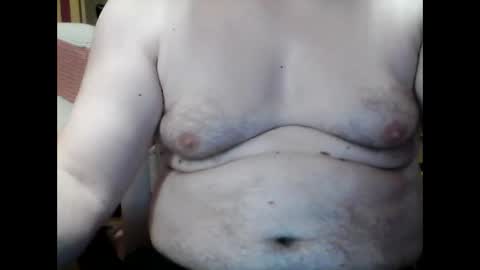 Snapshot of kevin803908 chatting on 10/15/25, 05:02 kevin803908 online show from 10/15/25, 05:02