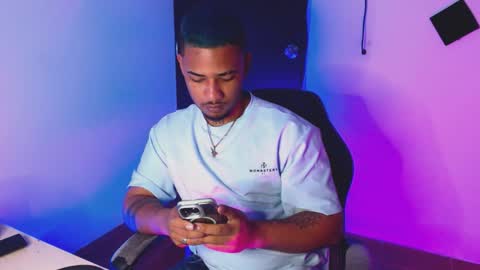 kevin online show from 10/08/25, 04:37