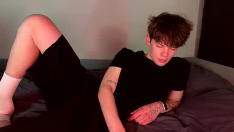 Snapshot of kevin_bucks chatting on 02/19/26, 02:24 Kevin online show from 02/19/26, 02:24