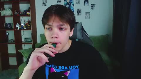 Kevin online show from 09/19/25, 04:03