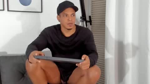 Kevin Lance online show from 02/11/25, 08:26