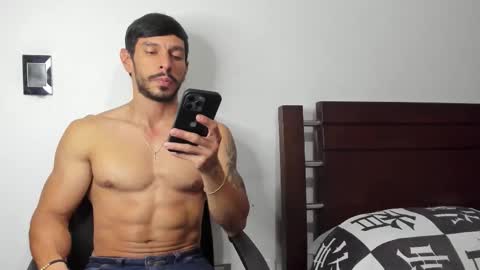 kevin_malone22 online show from 01/12/26, 02:06