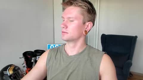 Kev online show from 10/21/25, 08:04