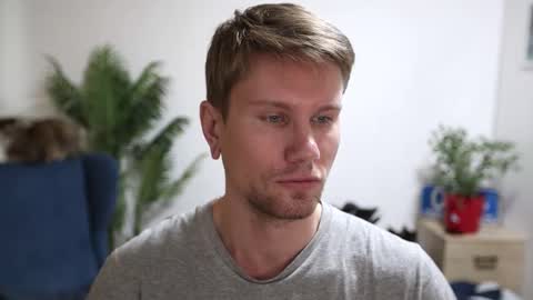 Kev online show from 12/04/25, 08:34