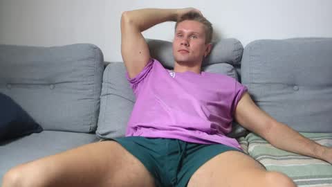 Kev online show from 04/19/26, 06:32