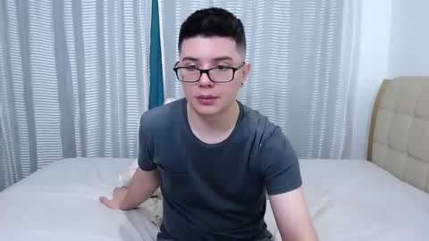 Snapshot of kevinhunts chatting on 03/05/25, 11:38 Kevin online show from 03/05/25, 11:38