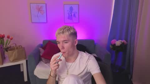 Snapshot of kevinparke chatting on 02/25/26, 02:37 Kevin online show from 02/25/26, 02:37