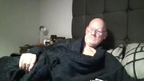kevlooking4sez online show from 12/26/24, 01:29