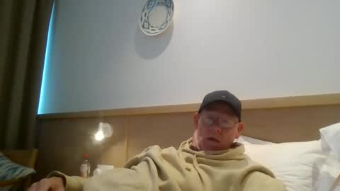 Snapshot of kevlooking4sez chatting on 05/08/26, 01:27 kevlooking4sez online show from 05/08/26, 01:27