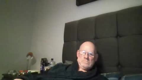Snapshot of kevlooking4sez chatting on 05/20/26, 11:22 kevlooking4sez online show from 05/20/26, 11:22