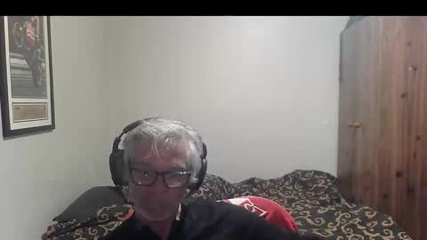 kevwestunder9696 online show from 10/26/25, 12:44