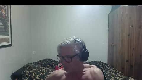 kevwestunder9696 online show from 10/30/25, 01:12