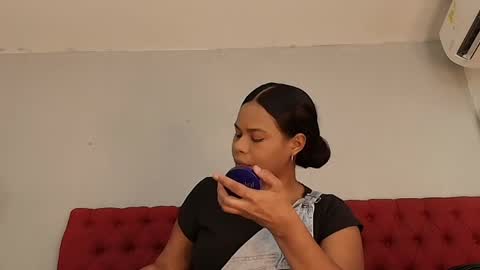 Snapshot of keyla_mejia chatting on 04/19/26, 12:04 Keyla online show from 04/19/26, 12:04