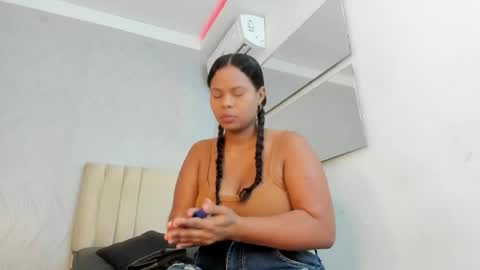 Snapshot of keyla_mejia chatting on 05/03/26, 12:22 Keyla online show from 05/03/26, 12:22