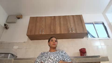Snapshot of keyla_mejia chatting on 05/21/26, 12:12 Keyla online show from 05/21/26, 12:12
