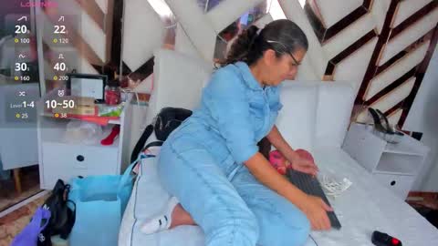 Keila Milf online show from 01/06/26, 02:26