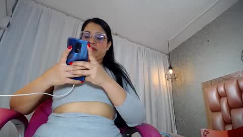 Snapshot of keyra_miller chatting on 01/08/25, 02:03 keyra_miller online show from 01/08/25, 02:03