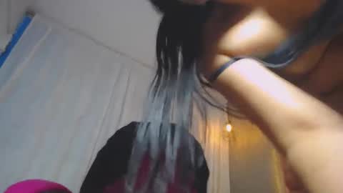 Snapshot of keyra_miller chatting on 02/08/25, 04:25 keyra_miller online show from 02/08/25, 04:25