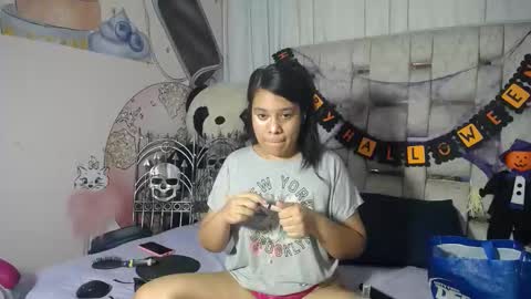 Snapshot of keyra_miller chatting on 10/23/25, 02:55 keyra_miller online show from 10/23/25, 02:55