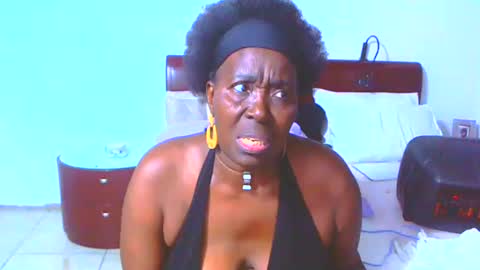 keysenbarxx19 online show from 01/31/26, 07:23