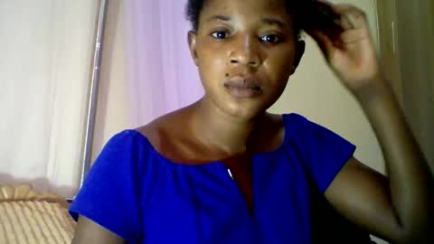 Snapshot of kezzia2 chatting on 11/17/25, 08:20 kezzia2 online show from 11/17/25, 08:20