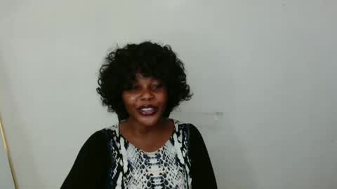 Khaleesi online show from 03/10/25, 02:05