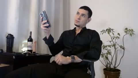 Snapshot of khalican chatting on 02/26/26, 10:14 KhalicaN online show from 02/26/26, 10:14