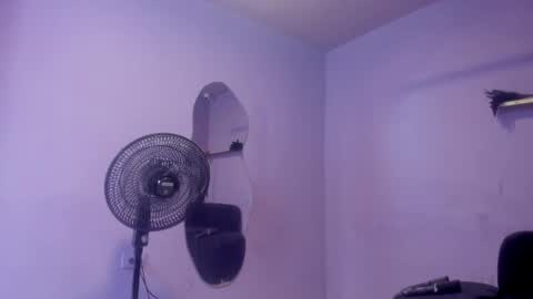 Snapshot of khaterine_hot_1 chatting on 05/13/26, 07:22 Kathe Hot online show from 05/13/26, 07:22