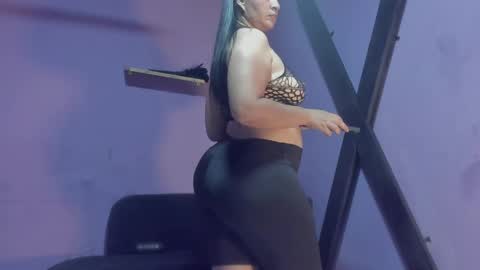 Snapshot of khaterine_hot_1 chatting on 05/14/26, 09:21 Kathe Hot online show from 05/14/26, 09:21