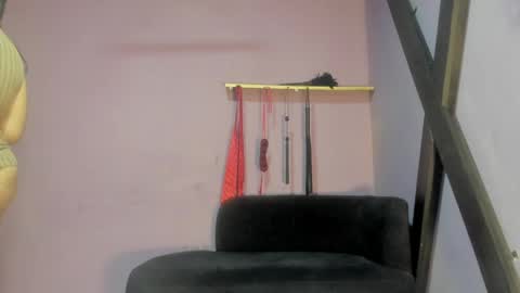 Snapshot of khaterine_hot_1 chatting on 05/26/26, 06:15 Kathe Hot online show from 05/26/26, 06:15