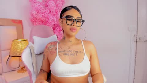 Khelany Isyy  online show from 02/06/25, 12:33