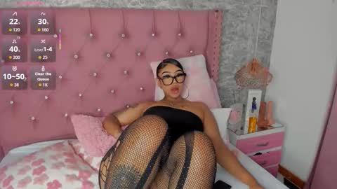 Khelany Isyy  online show from 12/16/25, 03:17