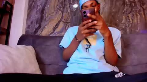 khler_angelis online show from 10/16/25, 11:44