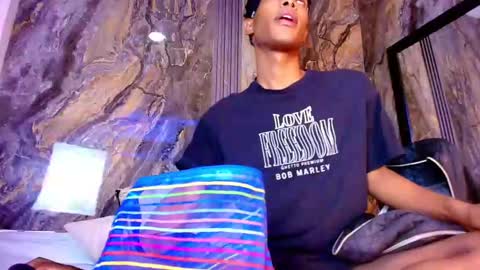 khler_angelis online show from 10/22/25, 12:16